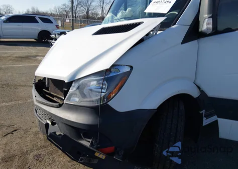 2018 Mercedes-Benz Sprinter 2500 High Roof V6 z USA, uszkodzony, nr VIN WD3PE8CD0JP600193